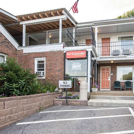 Tiltonlodge Inn & Suites Экстерьер фото