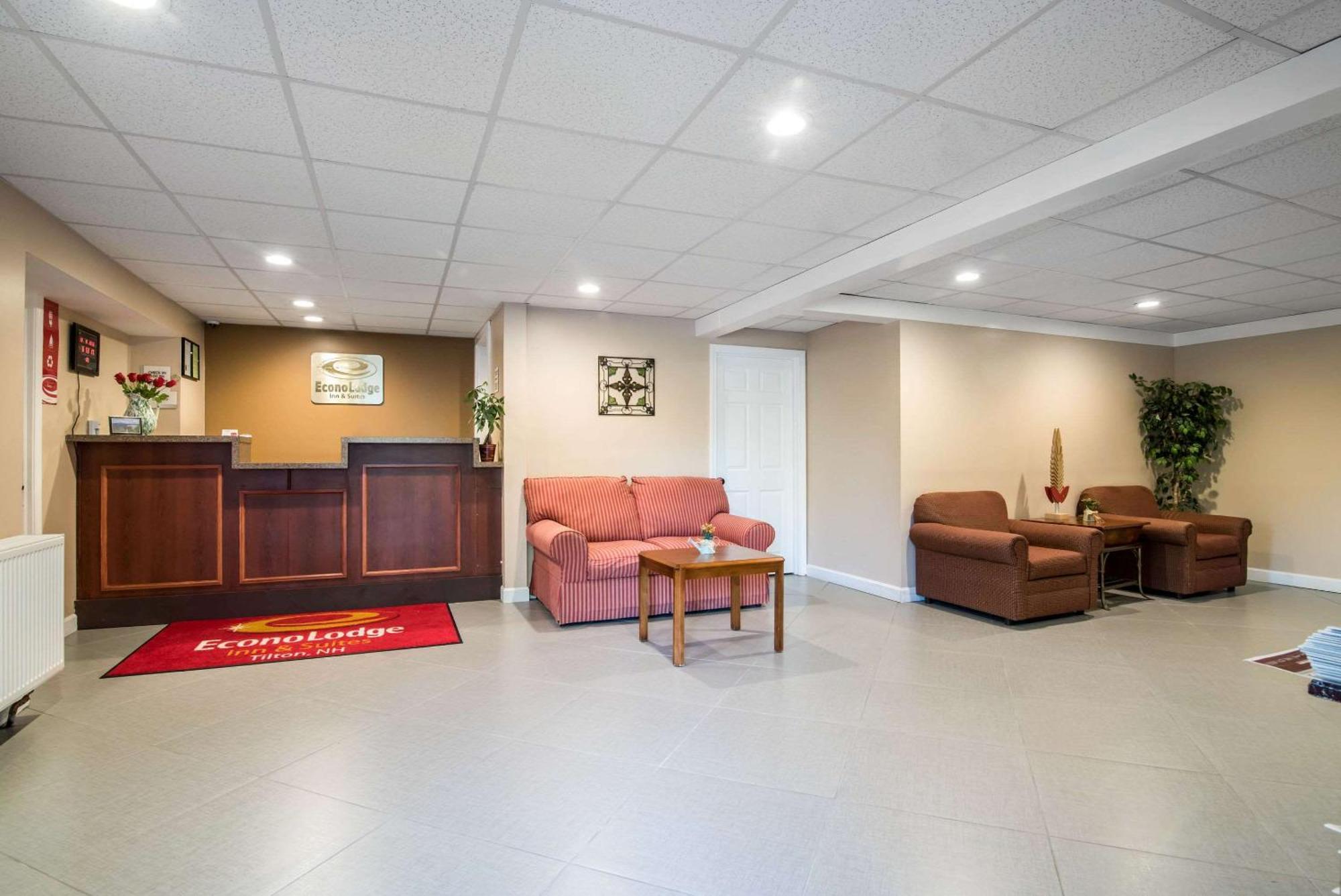 Tiltonlodge Inn & Suites Экстерьер фото